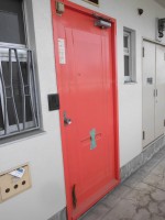 リフォの玄関網戸リフォーム　大阪市浪速区　しまえるんです取り付け工事