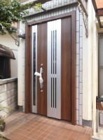 リフォの玄関ドアリフォーム　大阪府堺市　玄関取替え（リシェントⅡ）工事