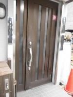 リフォの玄関ドアリフォーム　大阪市中央区　玄関ドア修繕工事