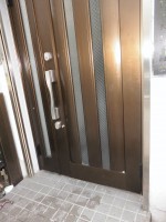 リフォの玄関ドアリフォーム　大阪市中央区　玄関ドア修繕工事