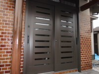 リフォの玄関引き戸リフォーム 羽曳野市 玄関引き戸(リシェント)取替え工事