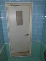 リフォのドアリフォーム 大阪市住之江区 浴室ドア取替え工事