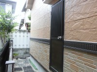 大阪府藤井寺市　勝手口ドア交換